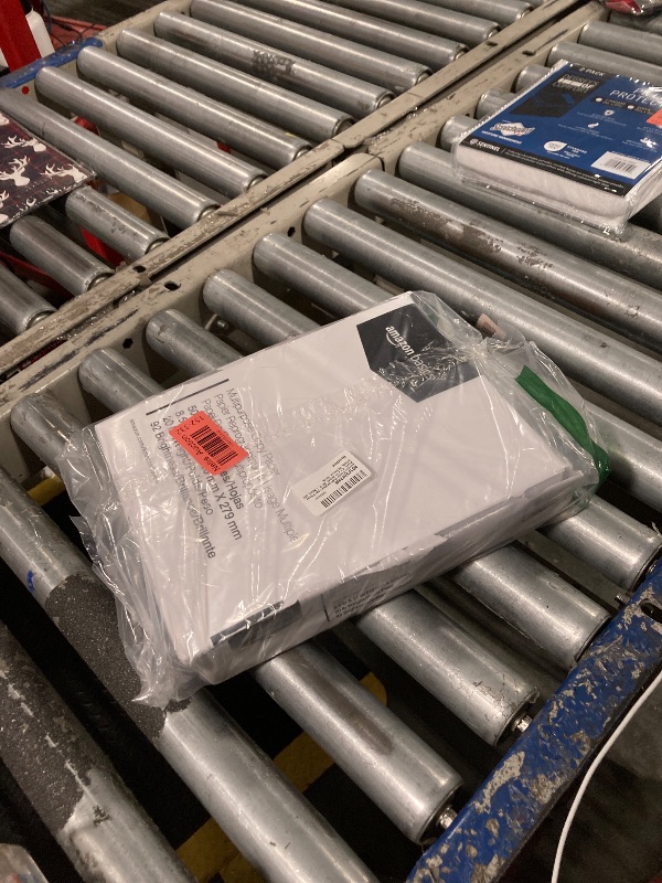 Photo 1 of Amazon Basics Multipurpose Copy Printer Paper, 8.5 x 11 inches, 20 lb, 1 Ream, 500 Sheets, 92 Bright, White