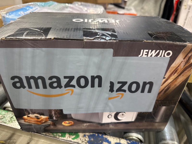 Photo 1 of **Dented** Toaster 2 Slices, Stainless Steel JEWJIO Retro Toaster with 1.5" Extra Wide Slot for 6 Bread Shades Setting/Bagel/Defrost/Reheat/Cancel Function/Removable Crumb Tray 800W, Red