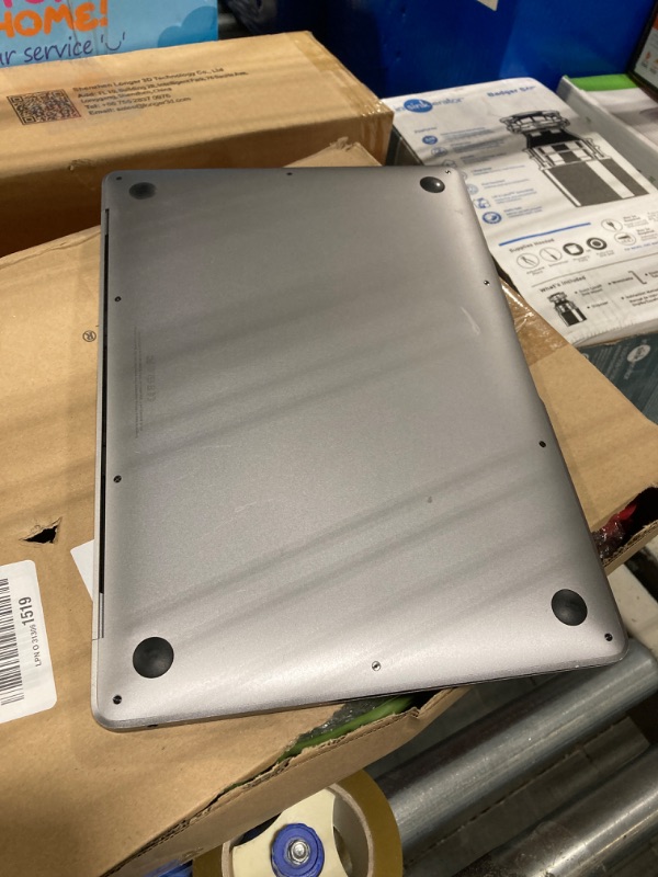 Photo 1 of MacBook Air (Retina, 13-inch, 2019)
