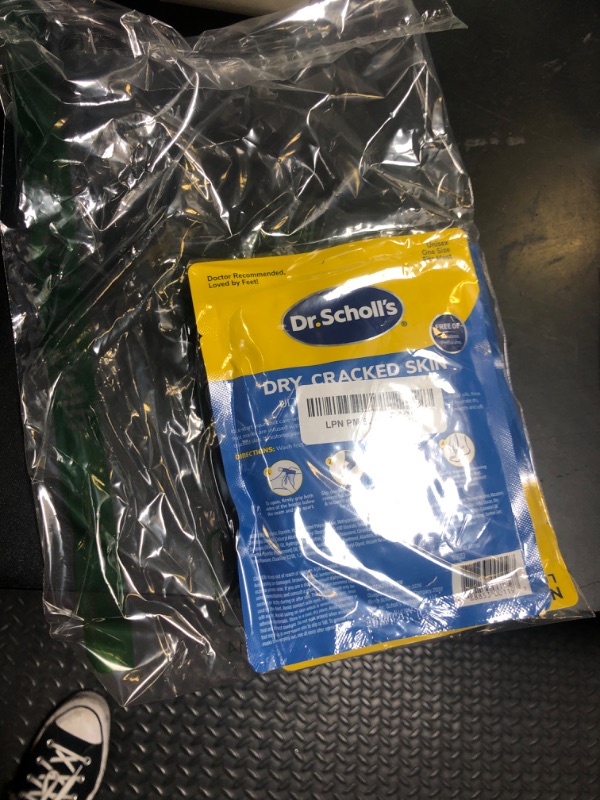 Photo 1 of Dr. Scholl's Dry, Cracked Skin, Ultra Hydrating Foot Mask, 2 Pairs Moisturizing Socks: Intensely Moisturizes Repairs and Softens Rough Dry Skin with Urea & Essential Oils for Dry Cracked Feet