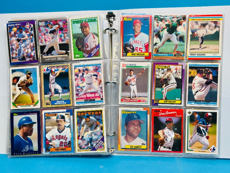 Photo 1 of 195067… final sale no returns/refunds-306 mixed baseball cards in binder 