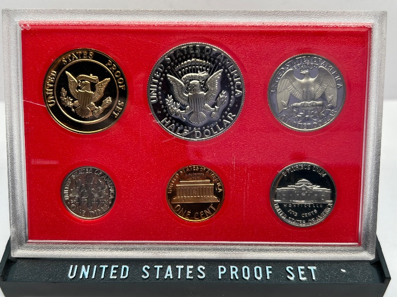 Photo 1 of 195151…1982 US Proof set