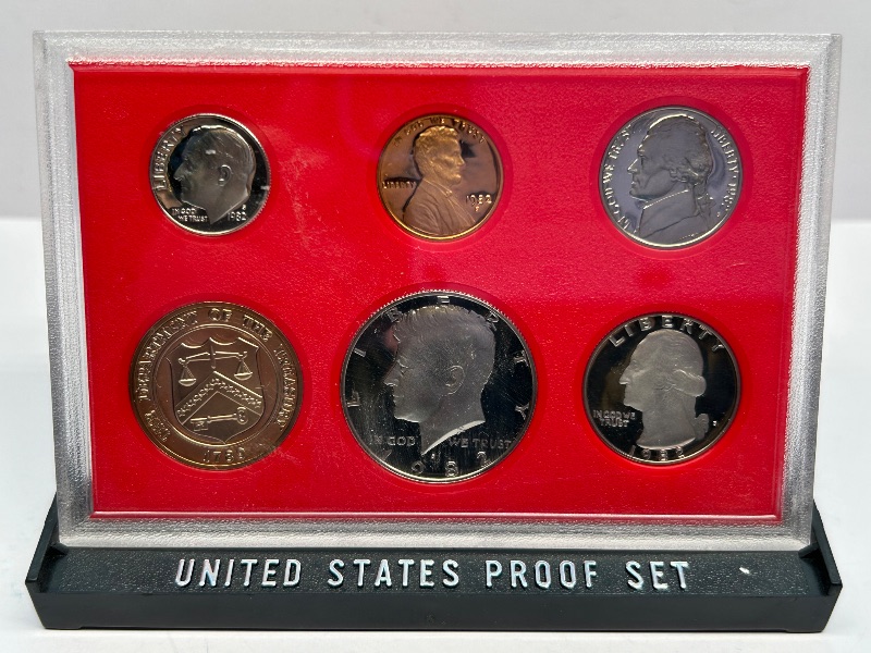 Photo 1 of 195151…1982 US Proof set