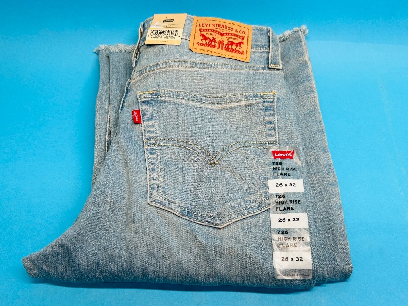 Photo 1 of 195306…Levi’s 726 Flare jeans W36 L32 -like new condition 