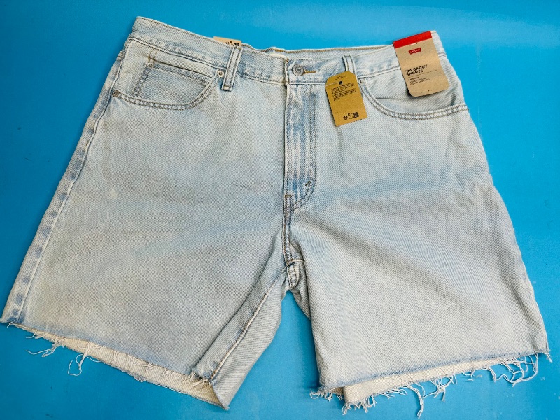 Photo 1 of 195326…size 31 Levi baggy shorts--like new condition 