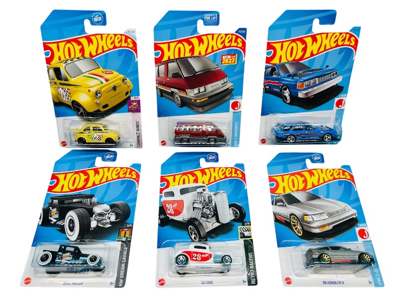 Photo 1 of 195361…  6 hot wheels die cast cars 