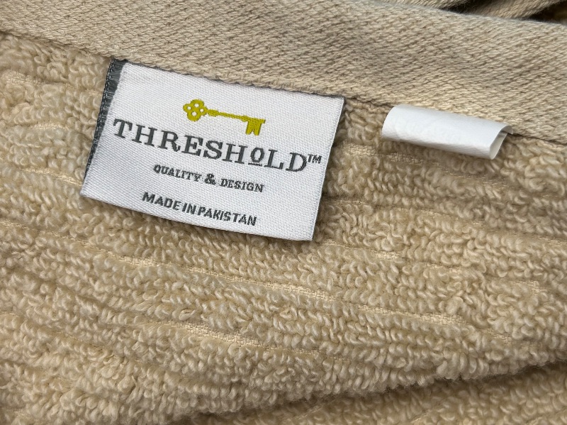 Photo 1 of 195375… like new condition 2 huge Threshold 5 foot by 3 foot  bath/beach towels 