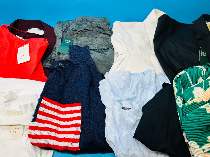 Photo 1 of 195496…final sale no returns/refunds- ladies clothing all sizes - 30 items like new condition 