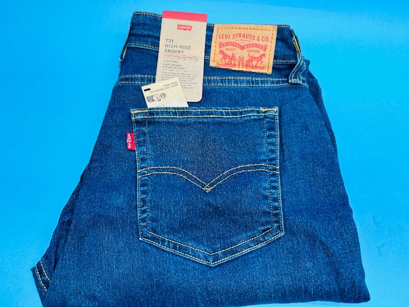 Photo 1 of 195513…Levi’s w31 L30 high-rise skinny jeans -like new condition 