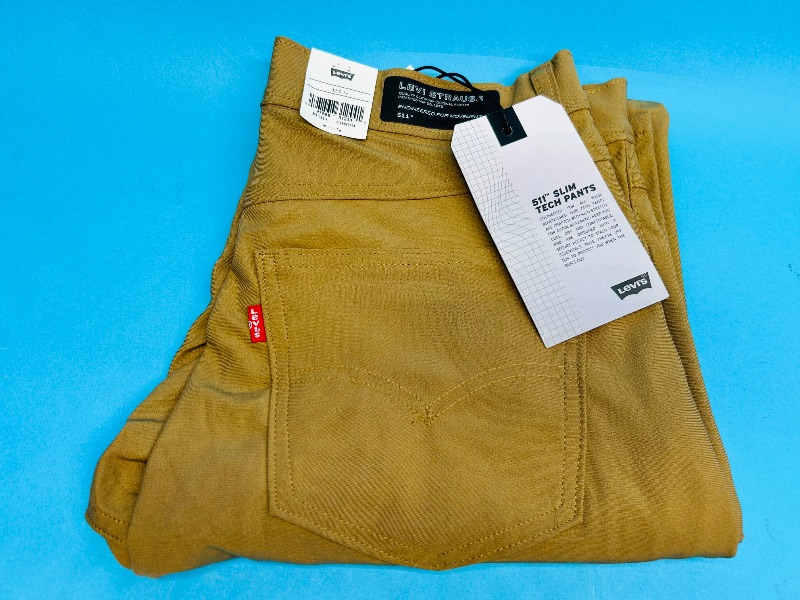 Photo 1 of 195518…Levi’s 511 stretch tech pants 32 x 32 - like new condition 