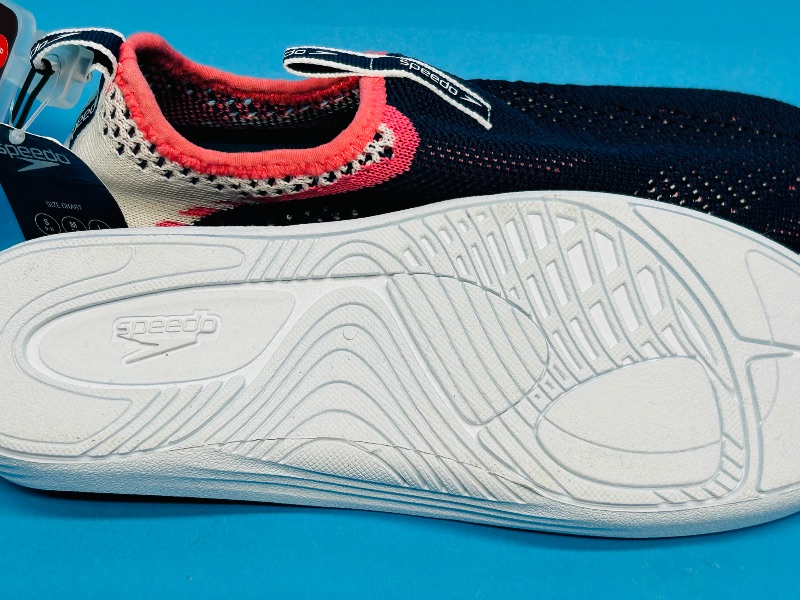 Photo 1 of 195540…size s (5-6) Speedo water shoes-like new condition 