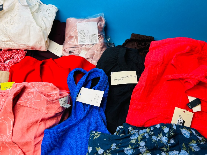 Photo 1 of 195545… final sale no returns/refunds- ladies clothes all sizes 30 items-like new condition 
