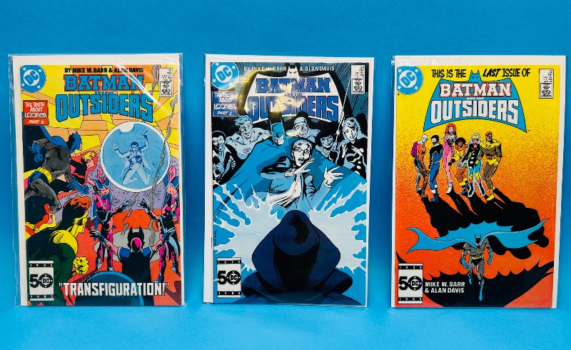Photo 1 of 195565…3 vintage Batman outsiders comics in plastic sleeves 
