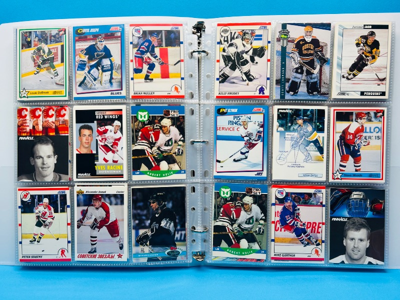 Photo 1 of 195634…final sale no returns/refunds-288 mixed hockey cards in binder