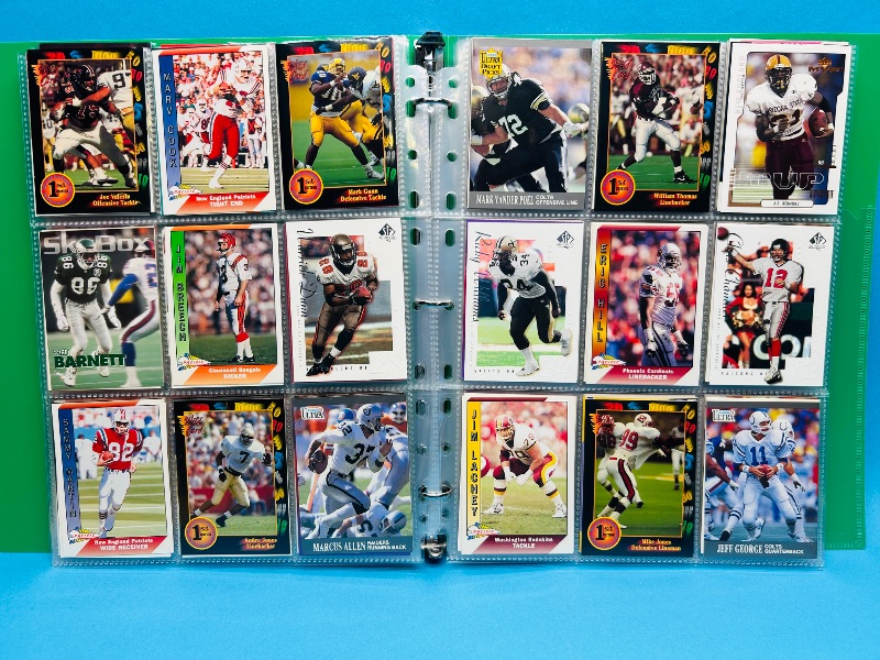 Photo 1 of 195666… final sale no return/ refund-270 mixed football cards in binder 