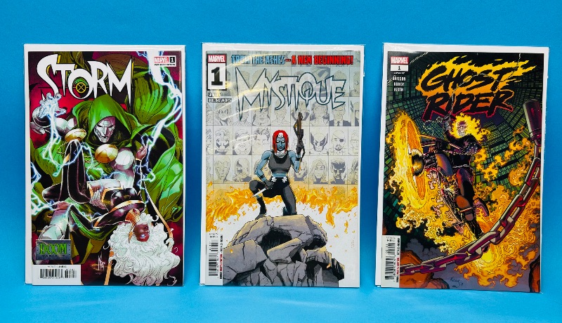 Photo 1 of 195671…3 comics all #1’s in plastic sleeves