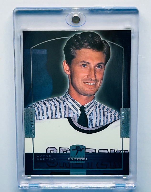 Photo 1 of 195713…..HOF 12 Wayne Gretzky card in hard plastic case 