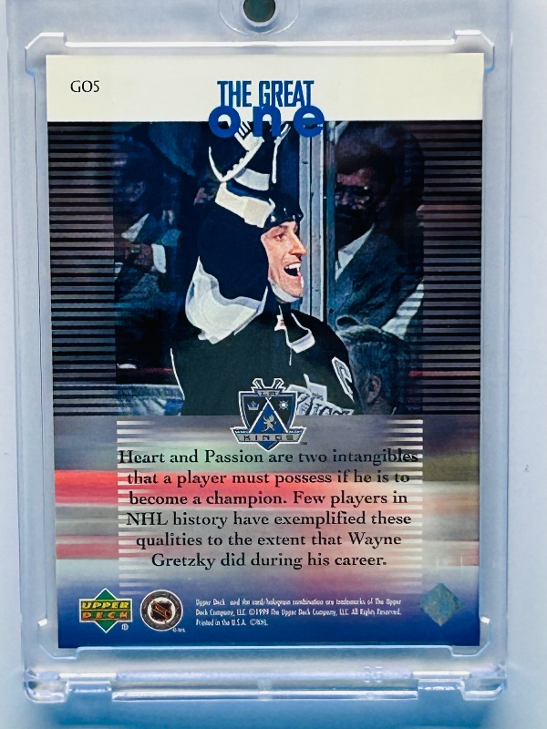 Photo 1 of 195715…Holo Wayne Gretzky the great one card in hard plastic case