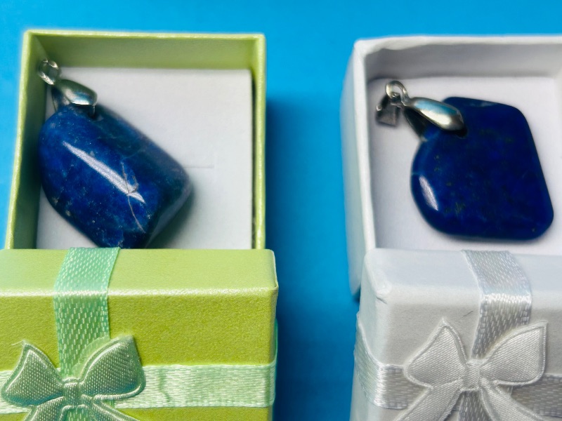 Photo 1 of 195781…8 polished rock pendants only- no chains - in gift boxes