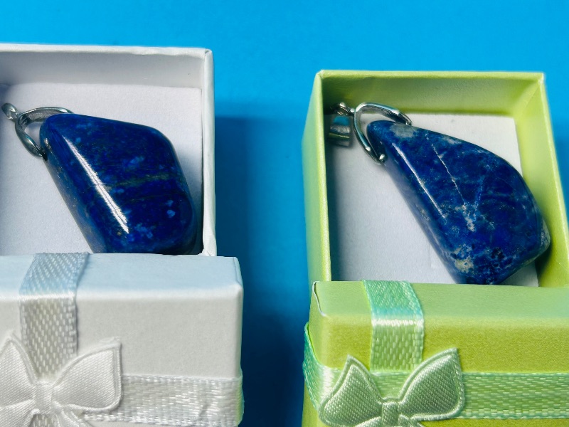 Photo 1 of 195781…8 polished rock pendants only- no chains - in gift boxes