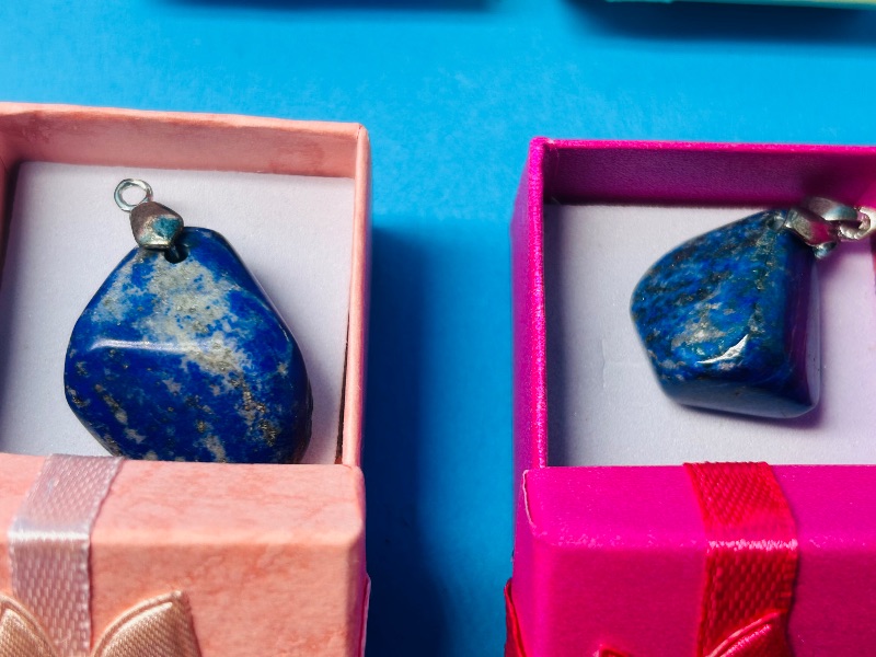Photo 1 of 195781…8 polished rock pendants only- no chains - in gift boxes