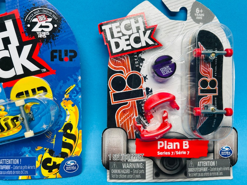 Photo 1 of 195800…3 Tech Deck finger boards