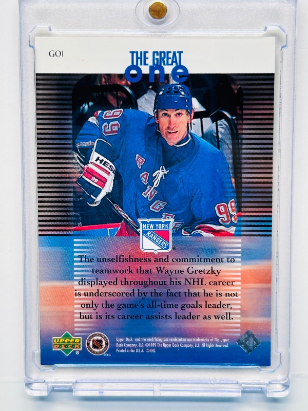 Photo 1 of 195841…Wayne Gretzky card GO1 in hard plastic case