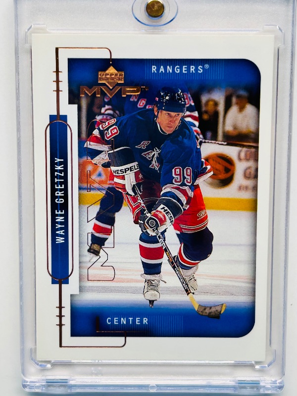 Photo 1 of 195843…Wayne Gretzky card 31  in hard plastic case 