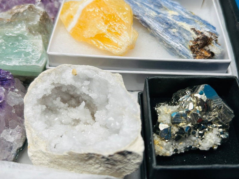 Photo 1 of 195861… rock collection- agates, pyrite (fools gold), fluorite, crystal, amethyst 