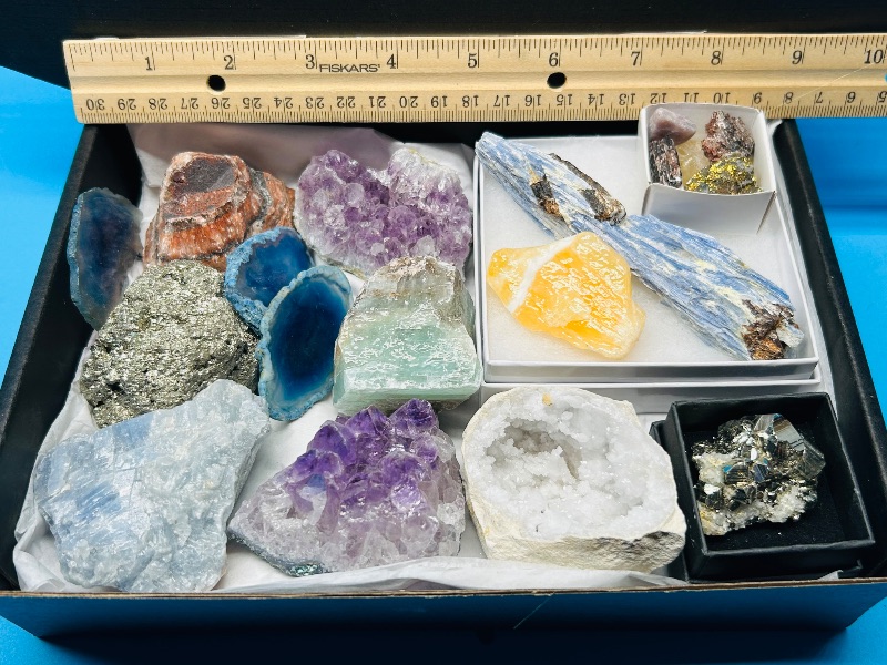 Photo 1 of 195861… rock collection- agates, pyrite (fools gold), fluorite, crystal, amethyst 