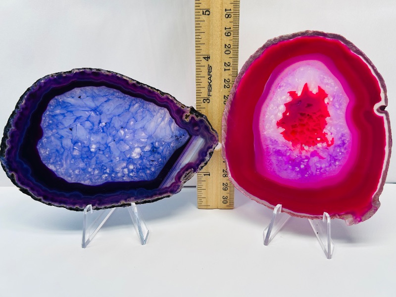 Photo 1 of 195865…2 agate slices 4 and 5” on stands