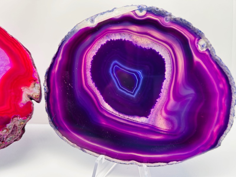 Photo 1 of 195867…2 agate slices on stands 4.5 and 5”