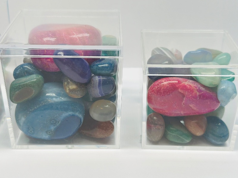 Photo 1 of 195871…3 small displays of polished rocks 2-3”