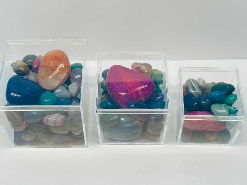 Photo 1 of 195871…3 small displays of polished rocks 2-3”