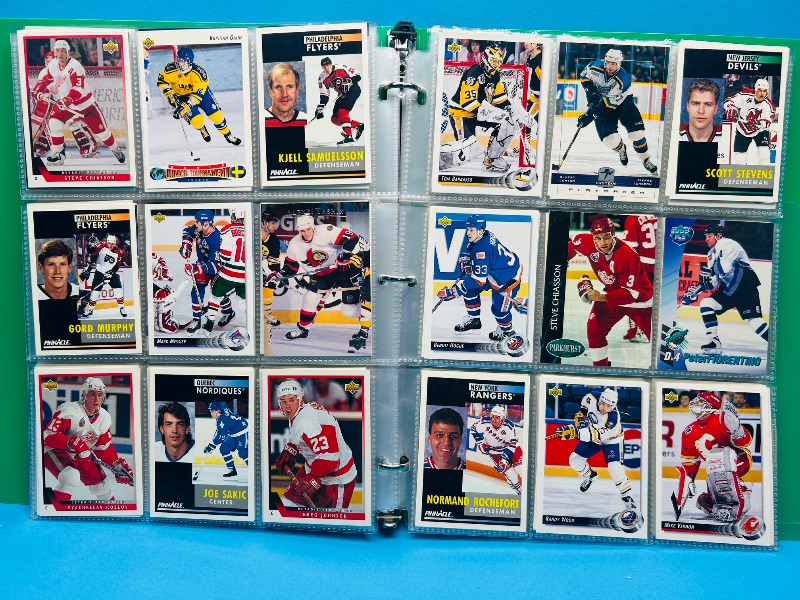 Photo 1 of 195880…final sale no return/refund-270 mixed hockey cards in binder