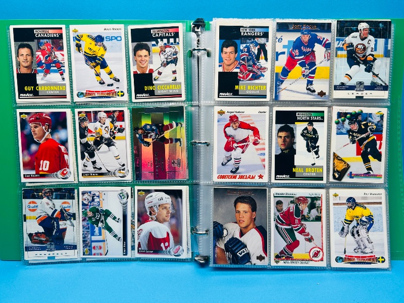 Photo 1 of 195880…final sale no return/refund-270 mixed hockey cards in binder