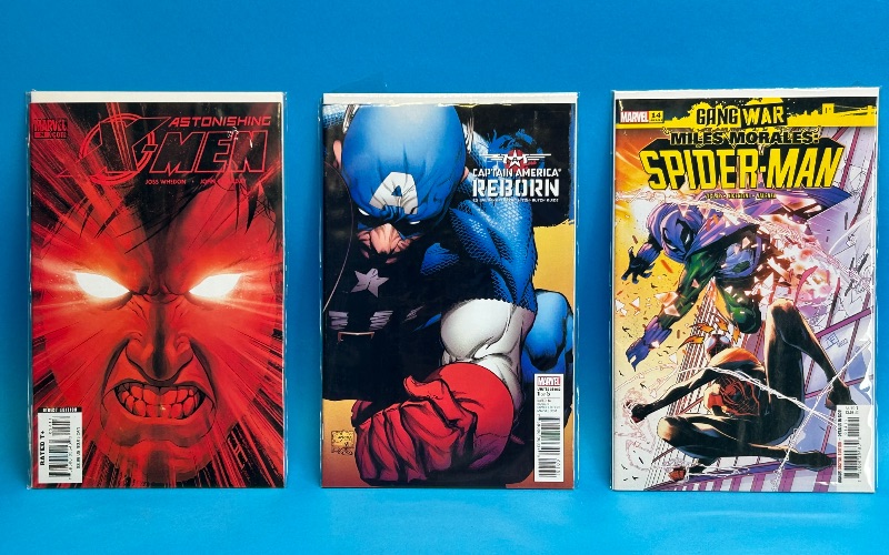 Photo 1 of 195972…3  comics in plastic sleeves 