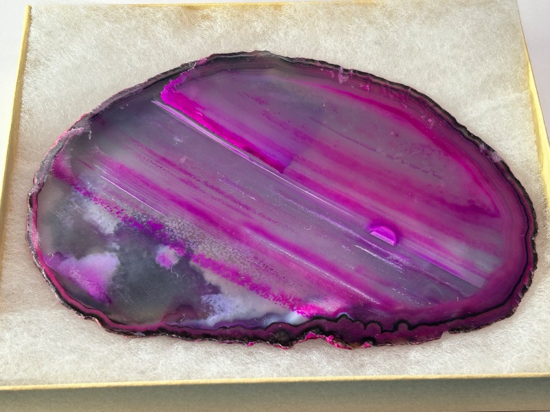 Photo 1 of 195988…5.5” agate slice with stand in gift box