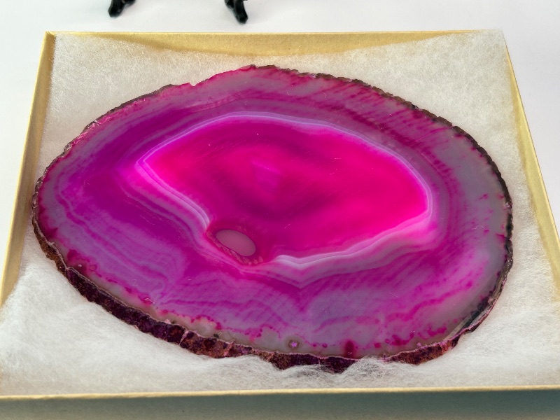 Photo 1 of 195995… 5.5” agate slice with stand in gift box