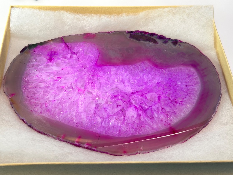 Photo 1 of 195996… 5.5” agate slice with stand in gift box