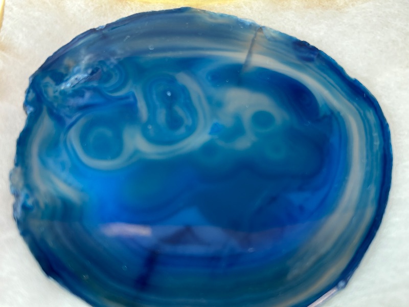 Photo 1 of 196001… 5”  agate slice with stand in gift box