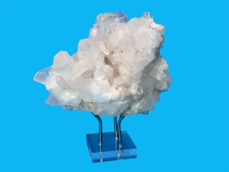 Photo 1 of 196038…5” crystal cluster on display stand