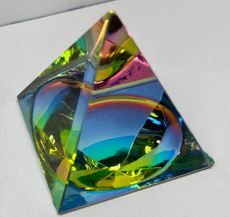 Photo 1 of 196083…2 acrylic pyramids
