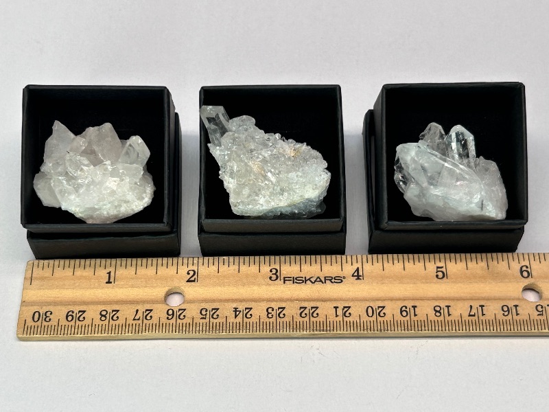Photo 1 of 196095…3 small crystal clusters in gift boxes