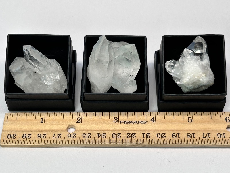 Photo 1 of 196096… 3 small crystal clusters in gift boxes 