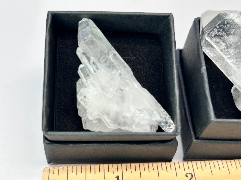 Photo 1 of 196097… 3 small crystal clusters in gift boxes 