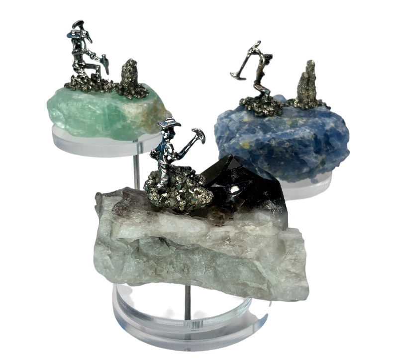 Photo 1 of 196100…3 miners on rocks on display 