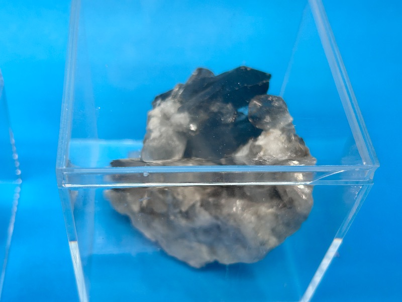 Photo 1 of 196106…rock collection in 1-3” acrylic display cases
