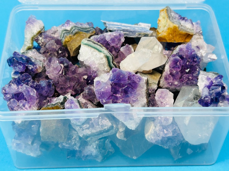 Photo 1 of 196196… container of small amethyst chunks 