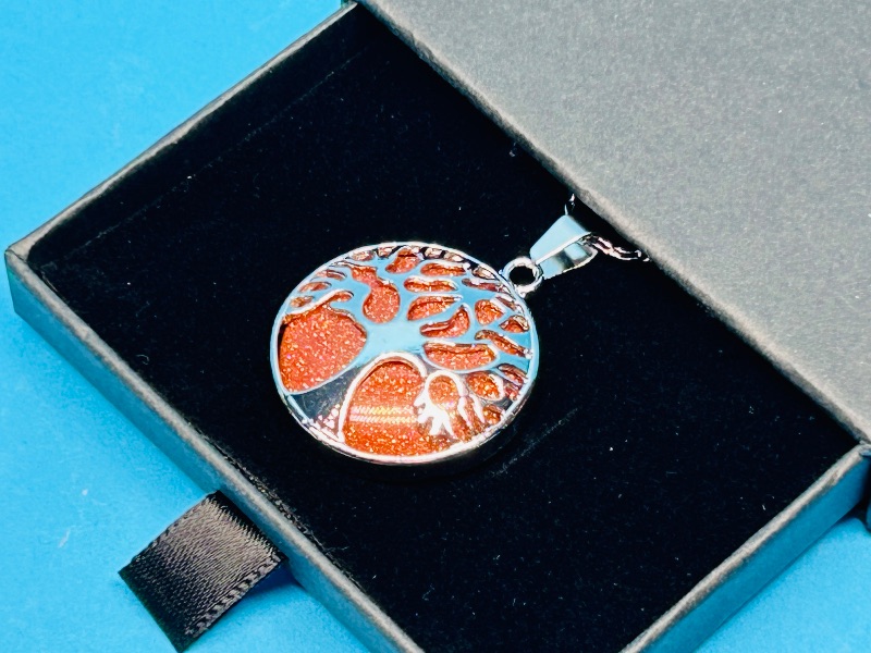 Photo 1 of 196198… pendant on adjustable 18-20” chain in gift box